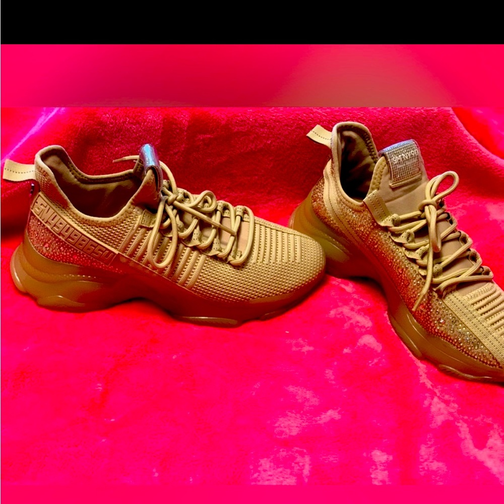 Brand new Cute and blingy Steve Madden sneakers never worn